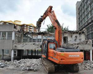 Dịch Vụ Đập Phá Tháo Dỡ Công Trình Tại Hóc Môn Uy Tín Chuyên Nghiệp